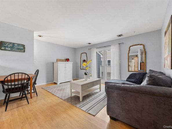 116 Westend Avenue 8, Freeport NY 11520