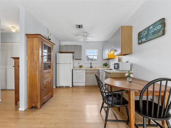 116 Westend Avenue 8, Freeport NY 11520