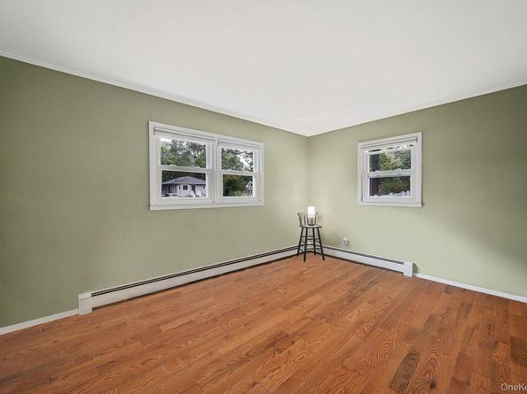 15 Raymond Avenue, Farmingville NY 11738