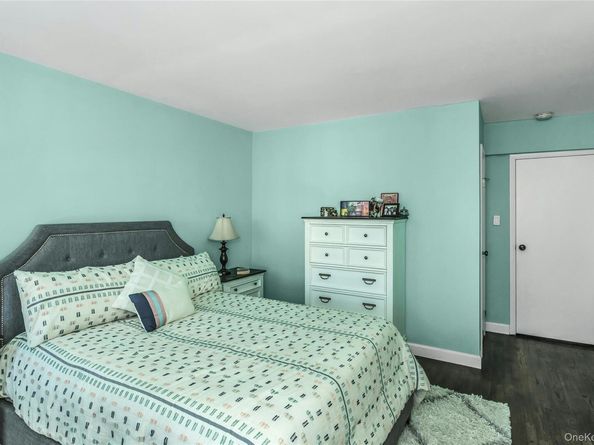 100 Lincoln Avenue 14D, Mineola NY 11501