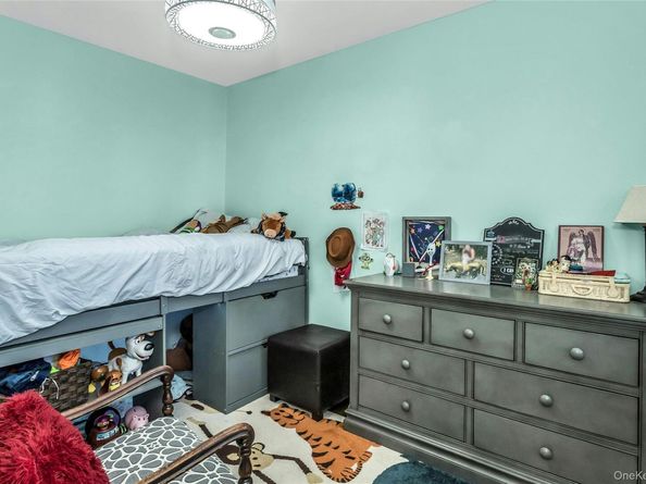 100 Lincoln Avenue 14D, Mineola NY 11501