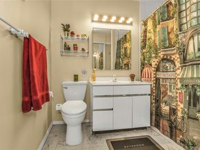 100 Lincoln Avenue 14D, Mineola NY 11501