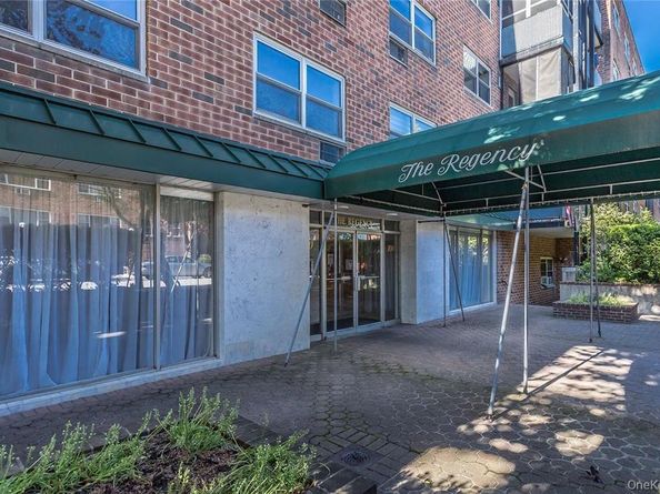 100 Lincoln Avenue 14D, Mineola NY 11501