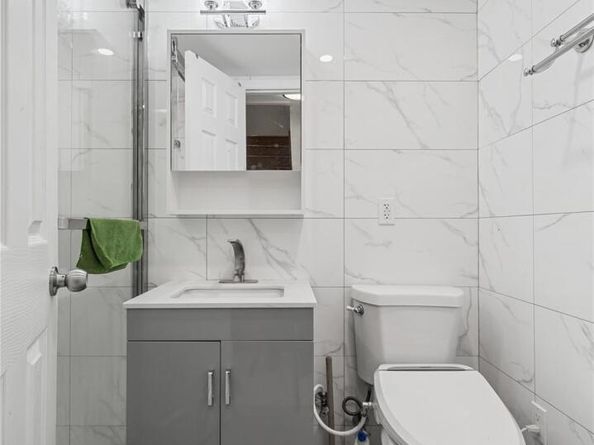 152-10 Peck Avenue, Flushing NY 11355