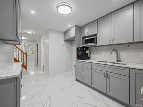 152-10 Peck Avenue, Flushing NY 11355