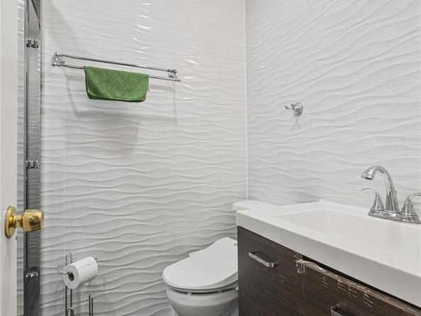 152-10 Peck Avenue, Flushing NY 11355