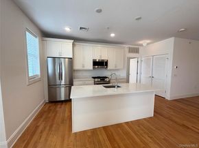535 Marina Pointe Drive 535, East Rockaway NY 11518