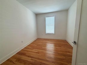 535 Marina Pointe Drive 535, East Rockaway NY 11518