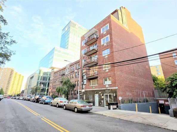 42-47 Union Street APT 2A, Flushing NY 11355