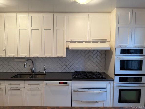 420 E 51st Street 8DE, New York (Manhattan) NY 10022