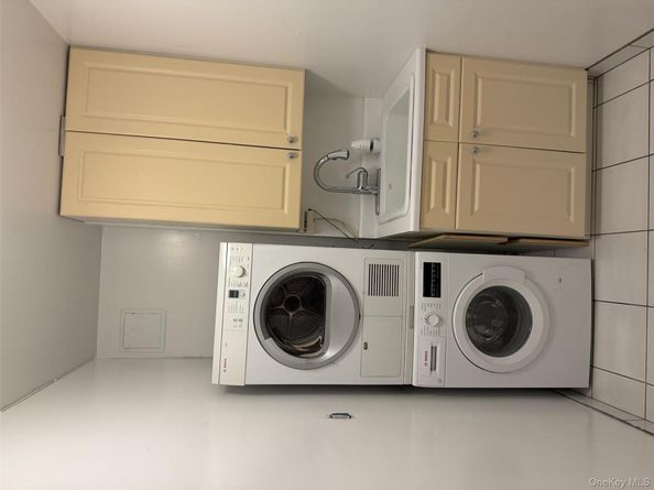 420 E 51st Street 8DE, New York (Manhattan) NY 10022