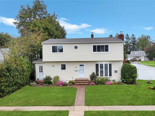 24 Michigan Drive, Hicksville NY 11801