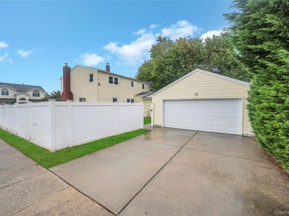 24 Michigan Drive, Hicksville NY 11801
