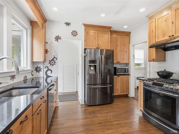 107 Soundview Road, Huntington NY 11743