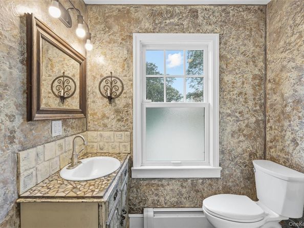 107 Soundview Road, Huntington NY 11743