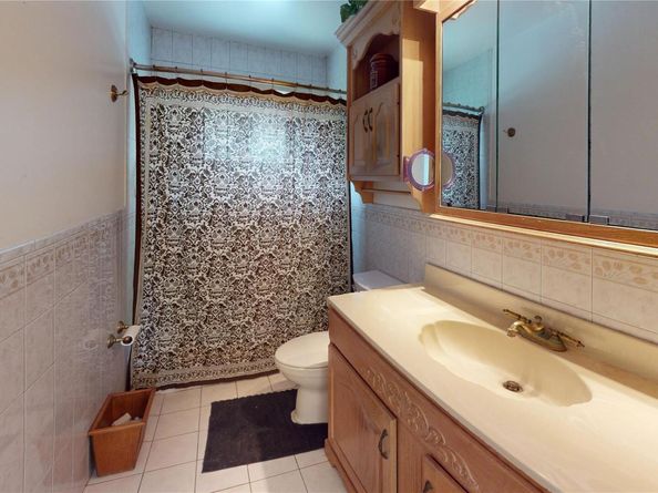 640 Carlls Path, Deer Park NY 11729