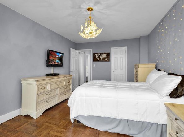 4555 Henry Hudson Parkway 1208, Bronx NY 10471