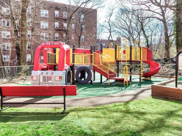 4555 Henry Hudson Parkway 1208, Bronx NY 10471
