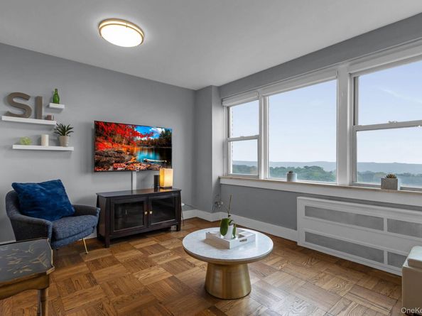 4555 Henry Hudson Parkway 1208, Bronx NY 10471