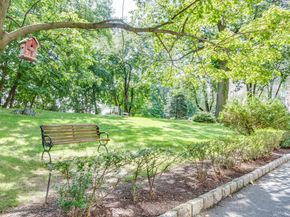 4555 Henry Hudson Parkway 1208, Bronx NY 10471