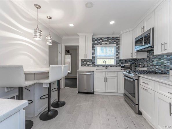 850 Ibsen Street, Woodmere NY 11598