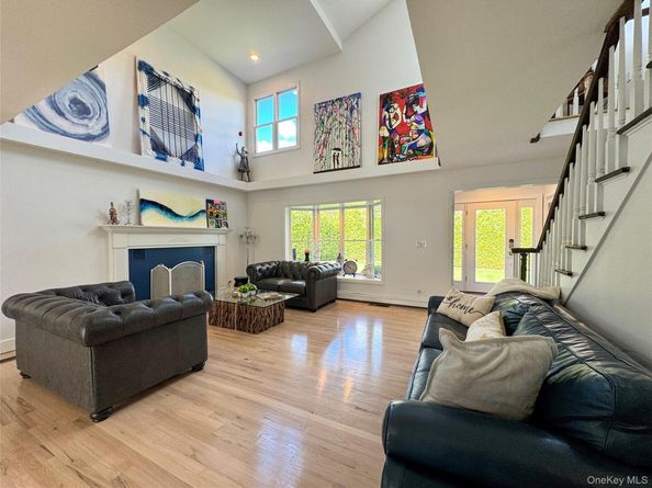 137 South Road, Westhampton NY 11977