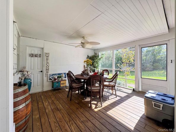 137 South Road, Westhampton NY 11977