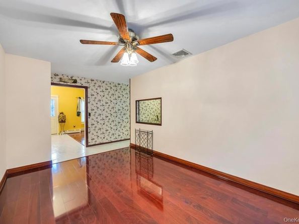 47 Evelyn Court, Manorville NY 11949