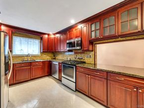 47 Evelyn Court, Manorville NY 11949