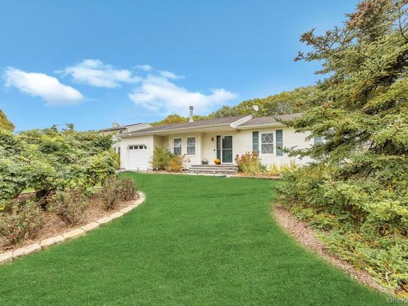 47 Evelyn Court, Manorville NY 11949
