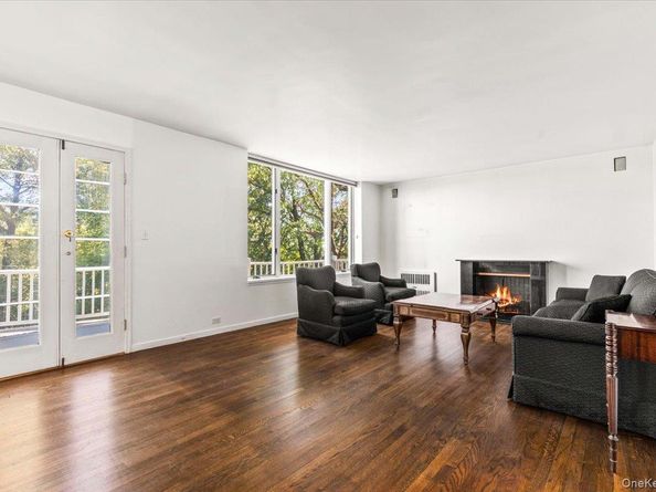 210 WYNDCLIFF Road, Scarsdale NY 10583