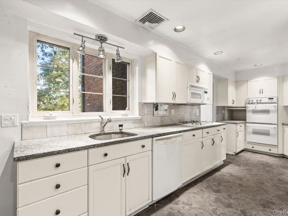 210 WYNDCLIFF Road, Scarsdale NY 10583