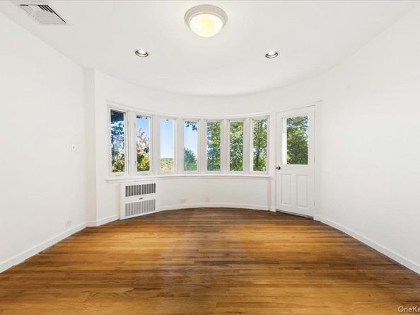 210 WYNDCLIFF Road, Scarsdale NY 10583