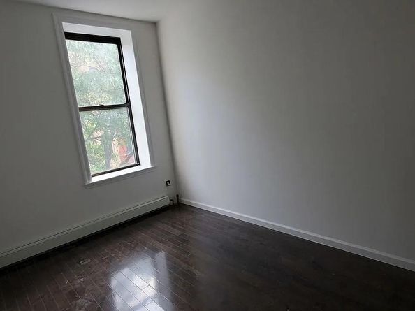 421 E 119th Street, New York (Manhattan) NY 10035