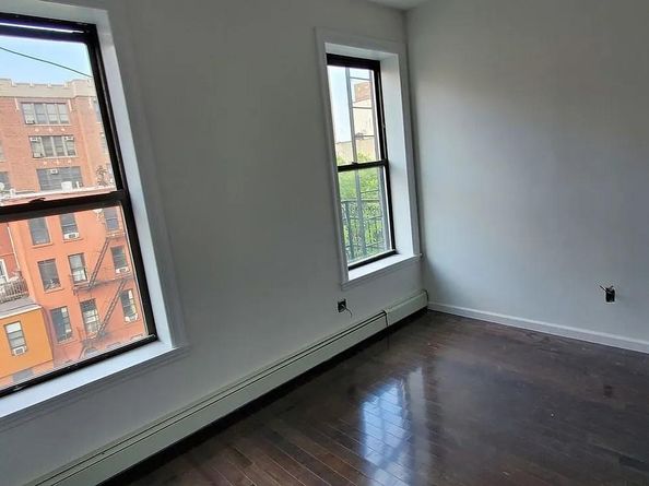 421 E 119th Street, New York (Manhattan) NY 10035