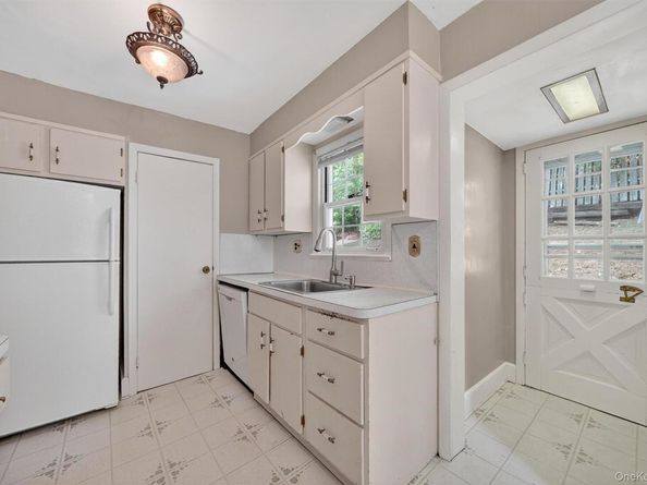 80 Wilson Avenue, Valhalla NY 10595