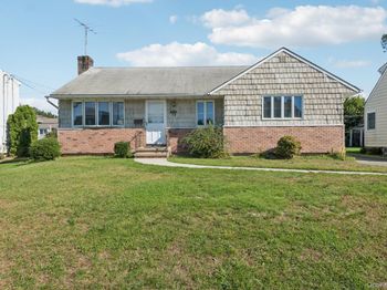 17 Whitman Avenue