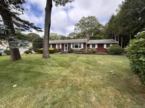 127 Cambon Avenue, Saint James NY 11780