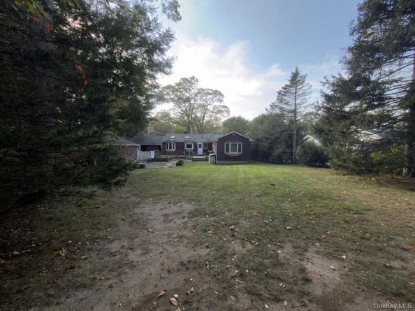 127 Cambon Avenue, Saint James NY 11780