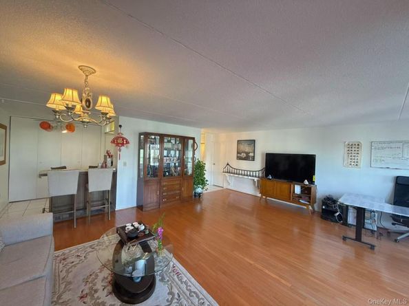100 High Point Drive 501, Hartsdale NY 10530
