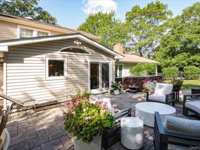 4 Whittock Lane, Melville NY 11747