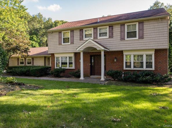 4 Whittock Lane, Melville NY 11747