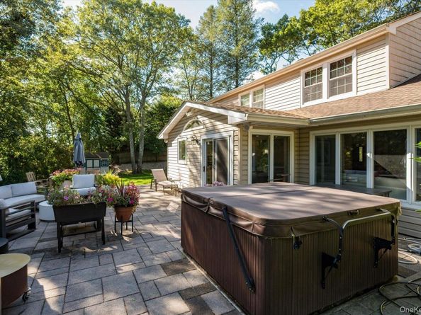 4 Whittock Lane, Melville NY 11747