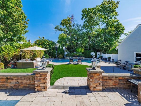 11 S Marion Place, Rockville Centre NY 11570