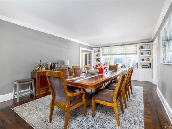 11 S Marion Place, Rockville Centre NY 11570