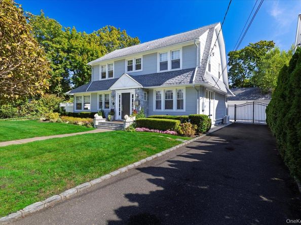 11 S Marion Place, Rockville Centre NY 11570