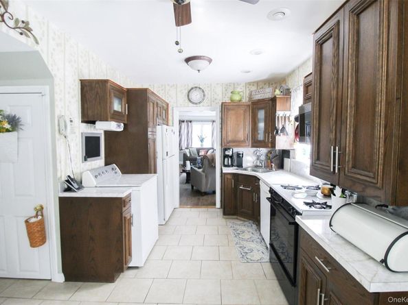 3221 Giegerich Place, Bronx NY 10465