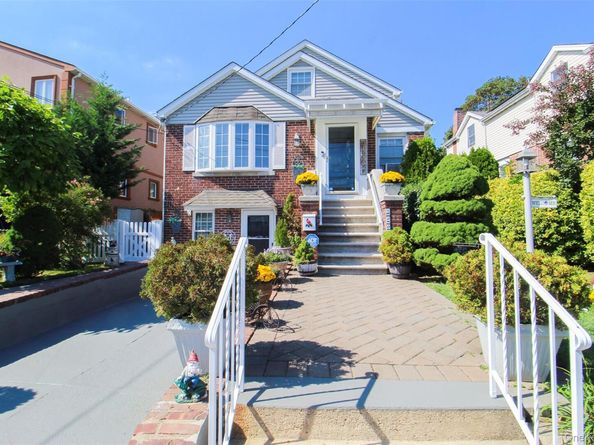 3221 Giegerich Place, Bronx NY 10465