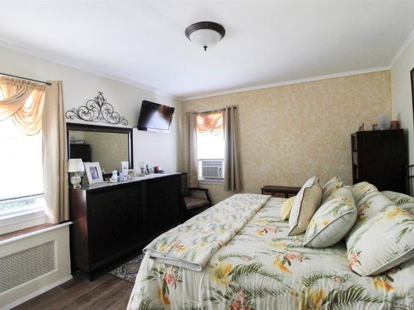 3221 Giegerich Place, Bronx NY 10465