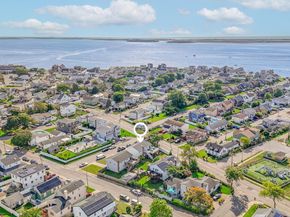 769 Bay Place, Lindenhurst NY 11757